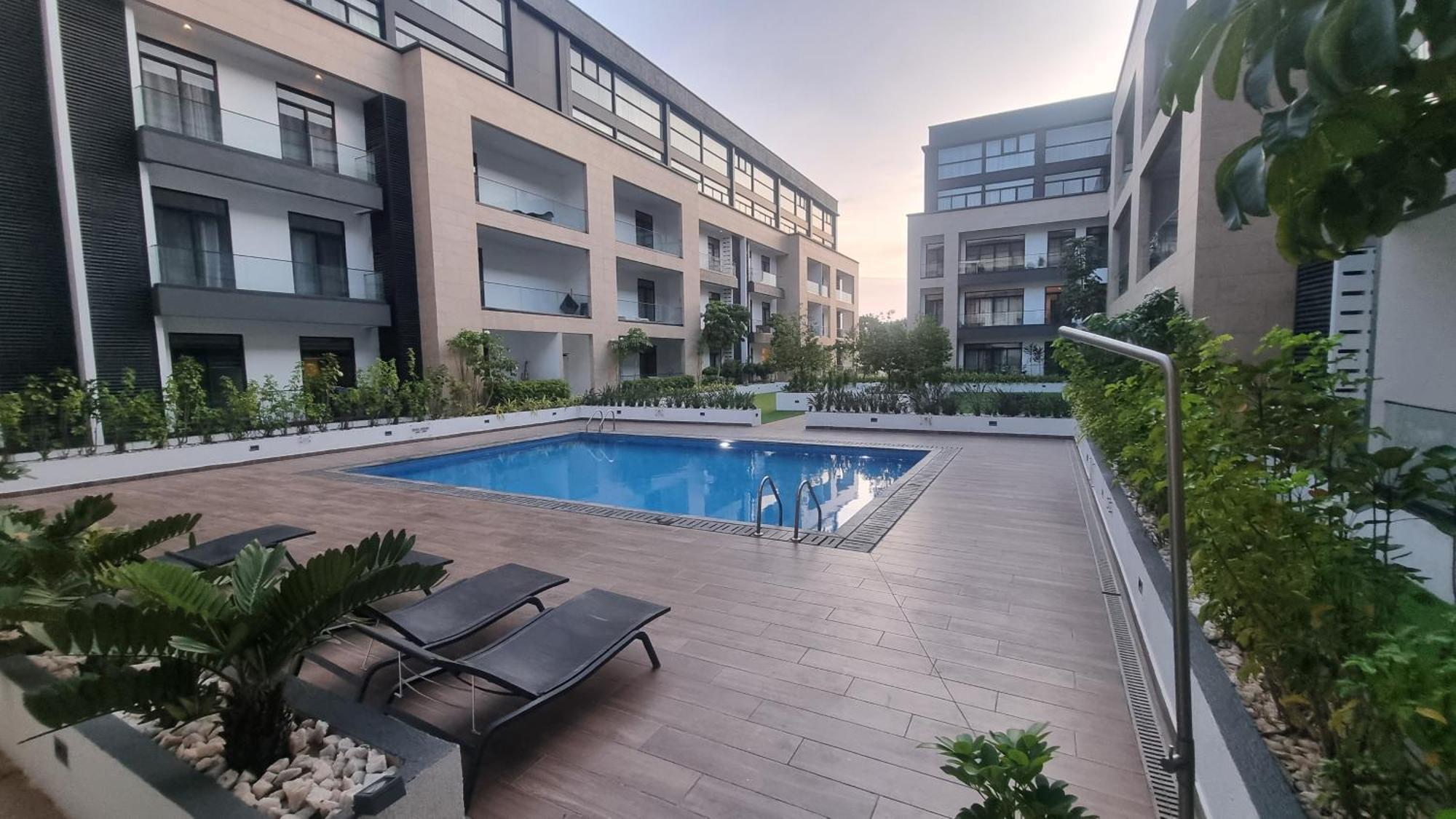 Embassy Gardens Luxury Suites Cpg Akkra Exterior foto